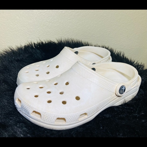 Sold: Crocs - Picture 2 of 4